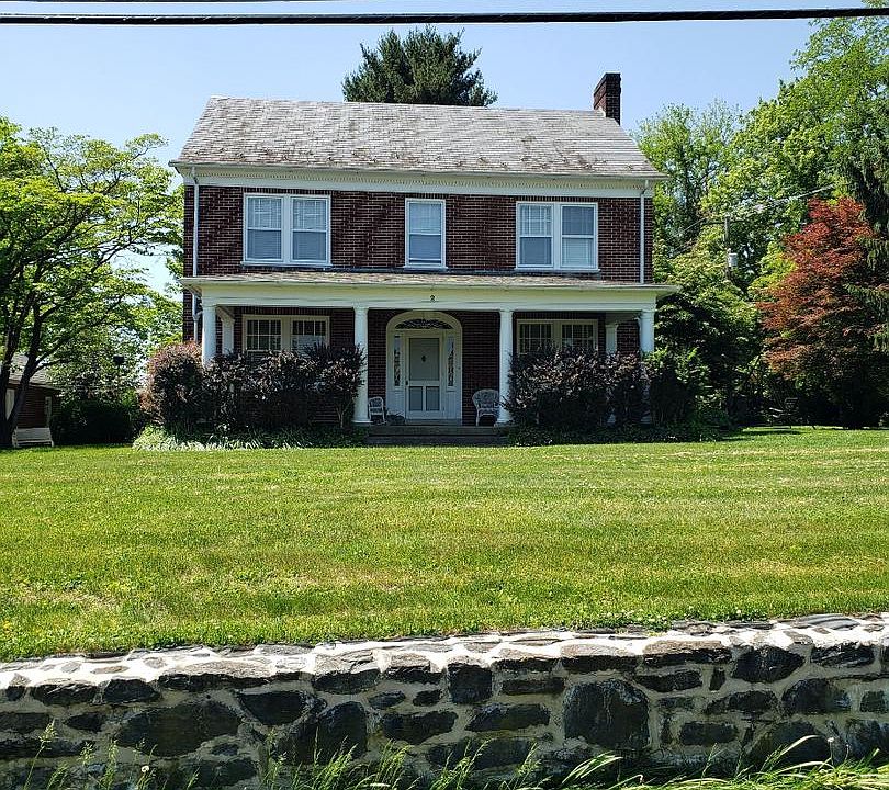 1st image of 2 Hoover Rd