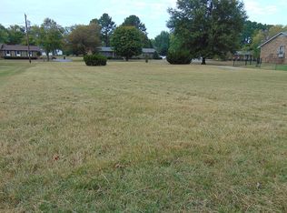 1425 Lyon St, Columbia, TN 38401