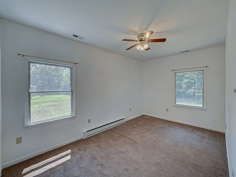 756 Lakehurst Rd — Photo 15