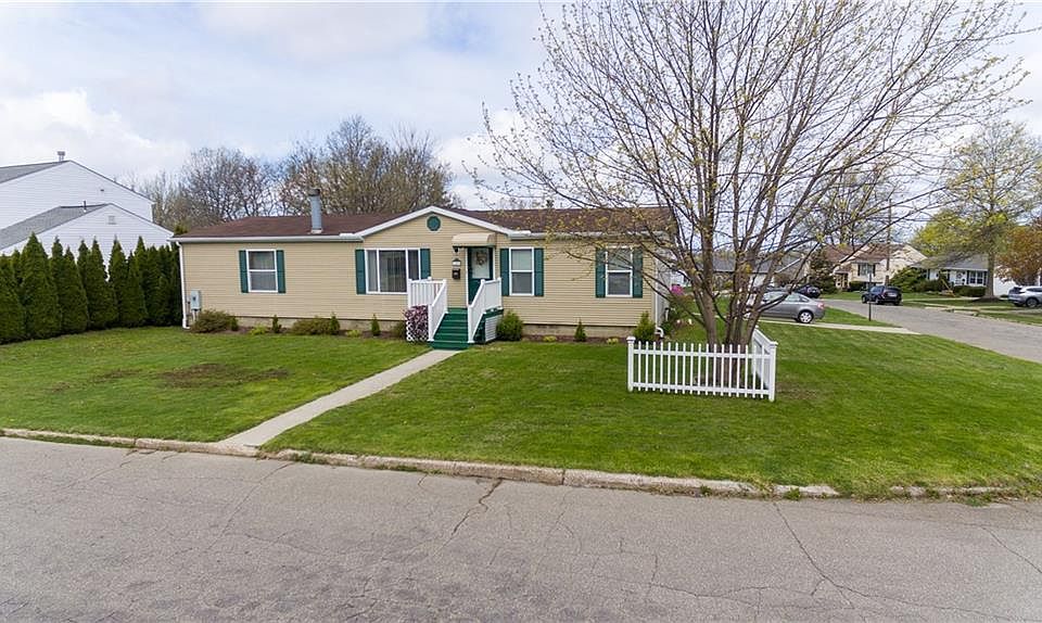 1st image of 726 Pin Oak Dr