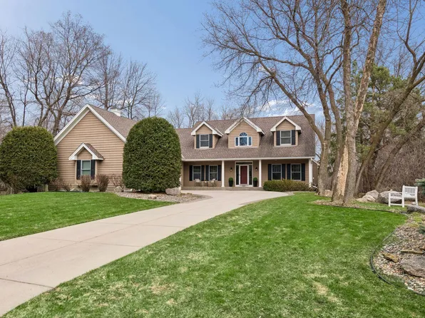 1360 Zircon Ln N, Plymouth, MN 55447