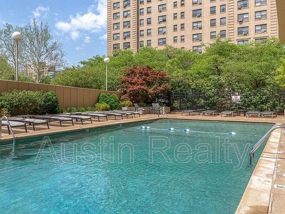 3rd image of 4466 W Pine Blvd APT 20A