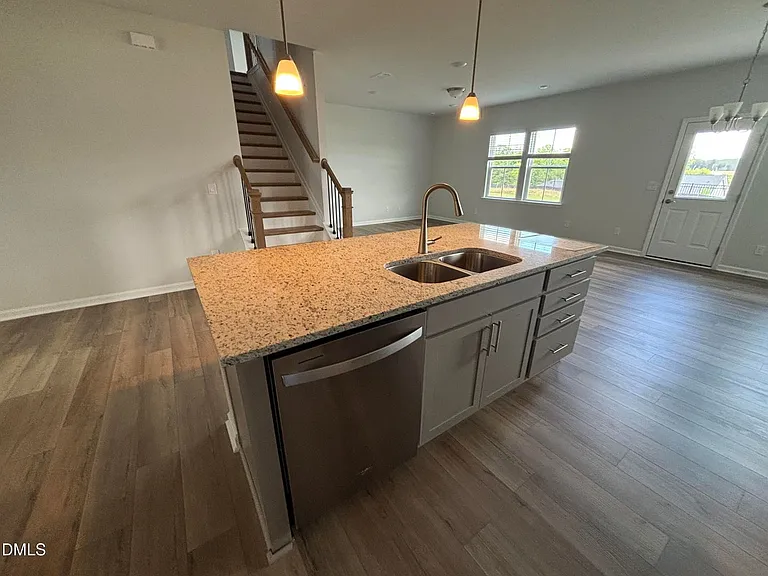 3230 Pelican Ln — Photo 3