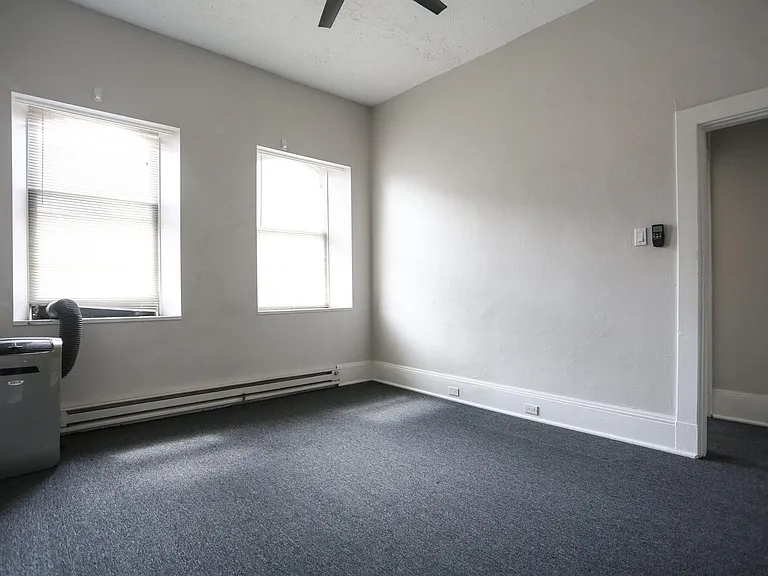 1709 E Carson St #2 — Photo 7