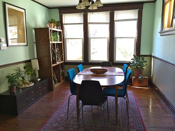 4th image of 115 W 69th St