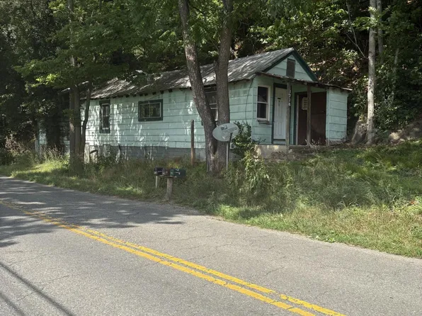 1716 Alleghany Spring Rd, Shawsville, VA 24162