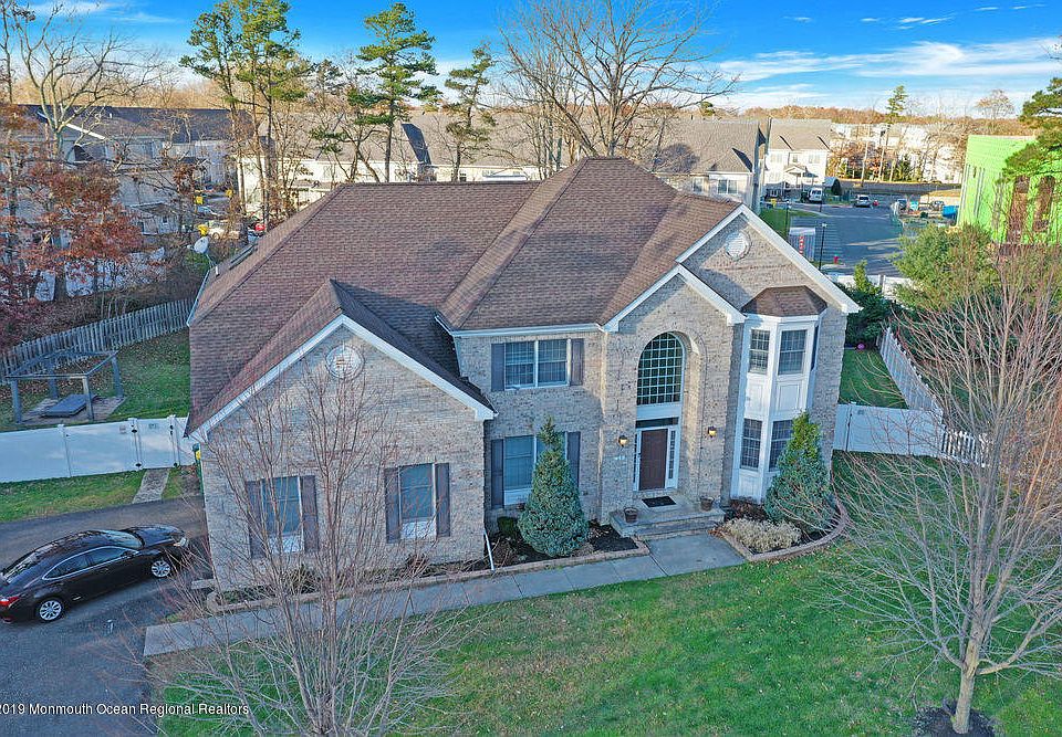1st image of 15 Salvatore Dr
