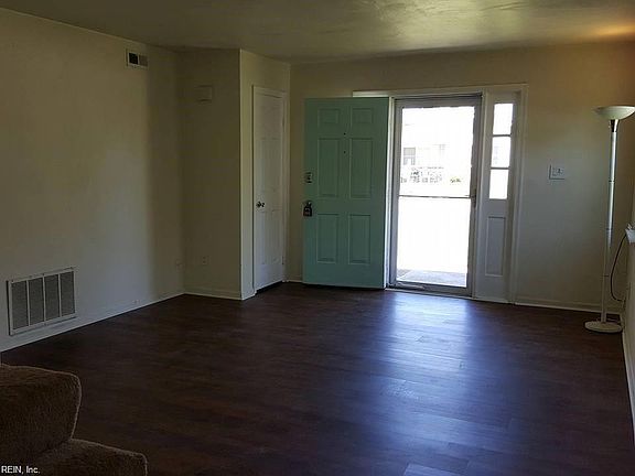 5th image of 909 Glenridge Ct
