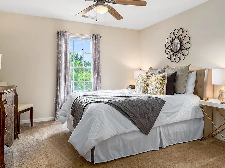 Madison Heights Luxury Apartments — Photo 42
