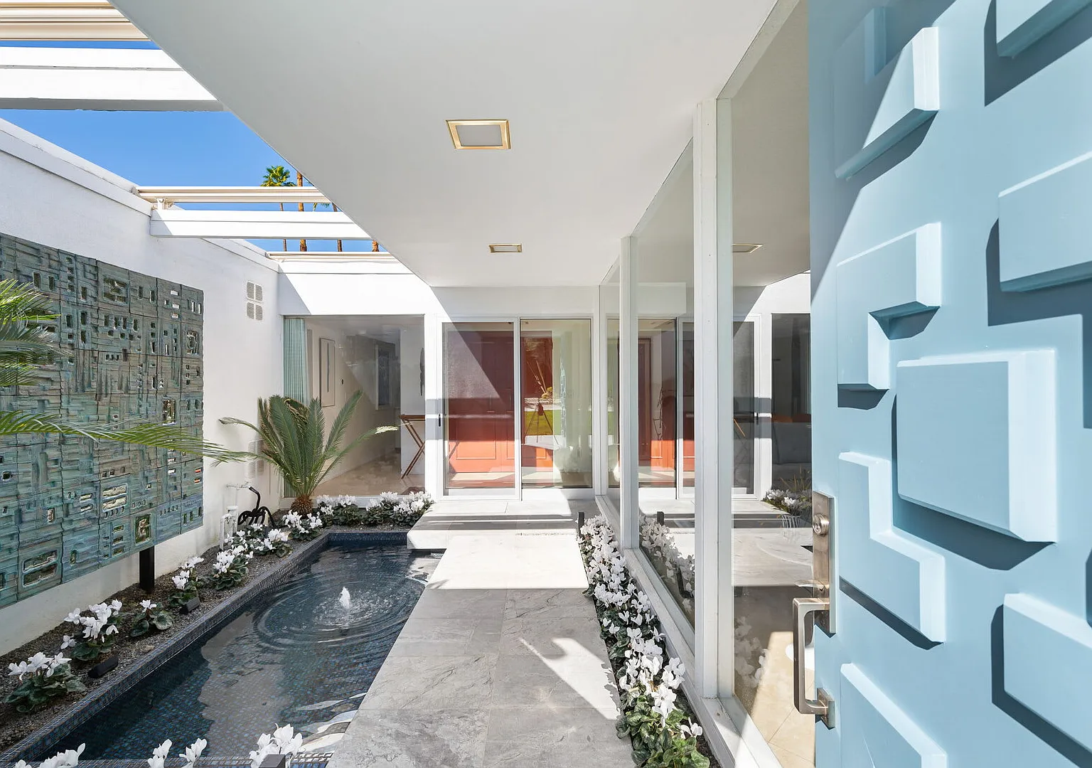 Mid-Mod Krisel Getaway Walkable on El Paseo — Photo 2