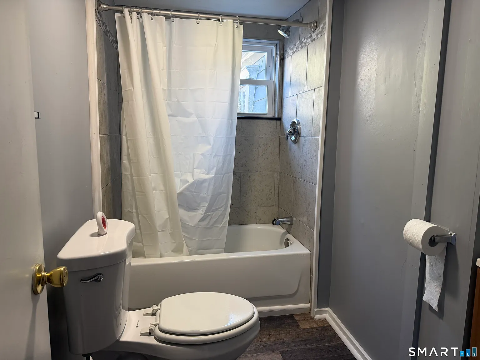2 bed, 1.0 bath, 900 sqft, $1,495 — Photo 4