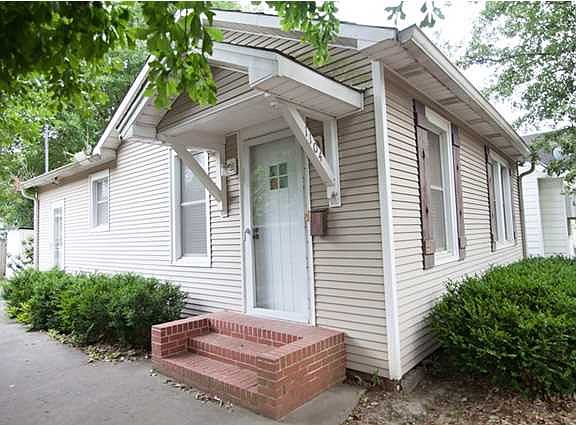 2nd image of 1104 W University Ave