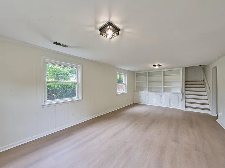 2924 Gracefield Rd — Photo 29
