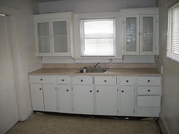 5th image of 5419 Margarita St