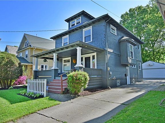 2nd image of 324 Bonnie Brae Ave NE