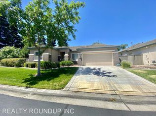 2937 Robinson Creek Ln, Elk Grove, CA