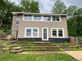 72 Valley Ln, Deatsville, AL 36022