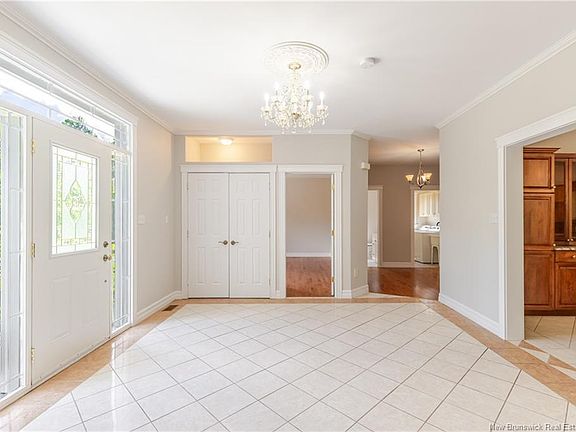 3rd image of 15 Gervais Ct