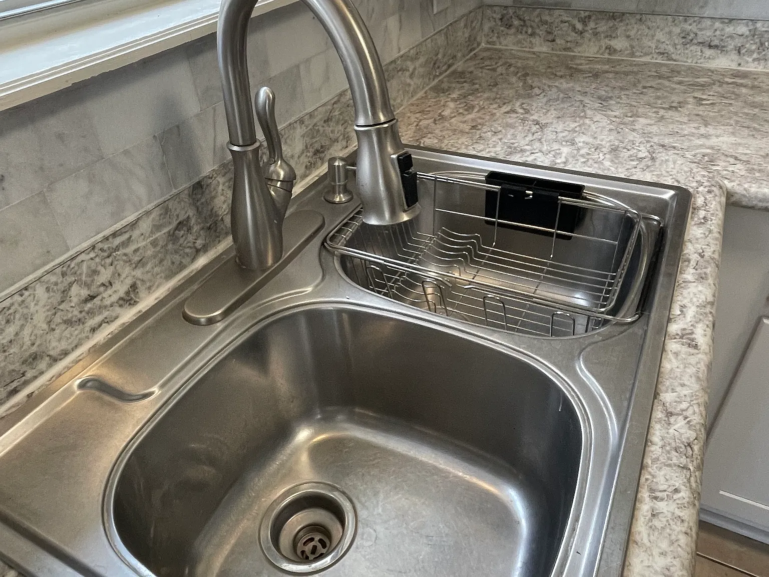 3 bed, 1100 sqft, $1,800 — Photo 4