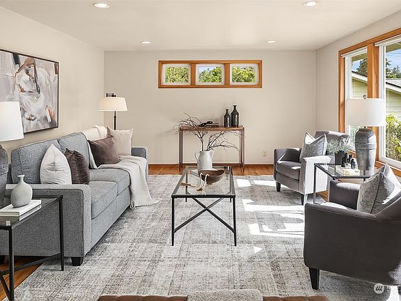 5th image of 409 Taylor Pl NE