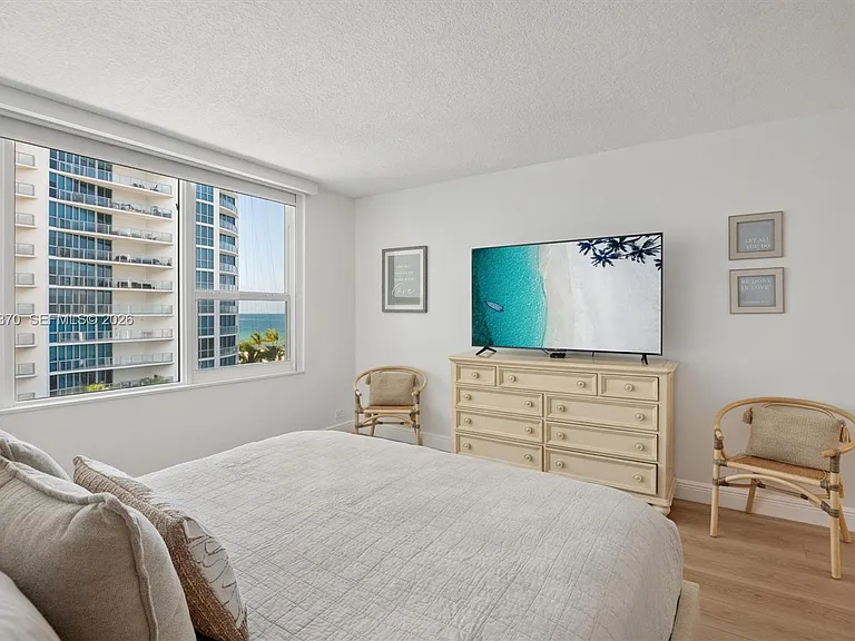 3505 S Ocean Dr #708 — Photo 5