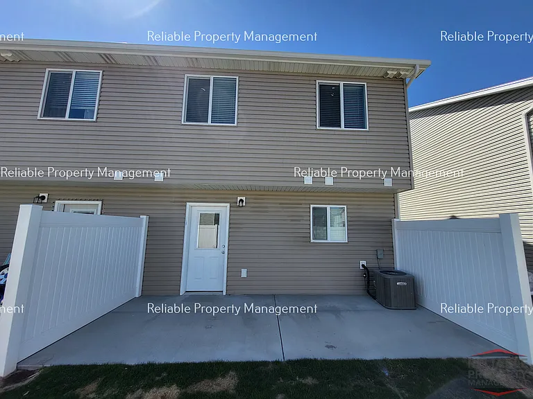 2015 Lawrence Ln #201 — Photo 13