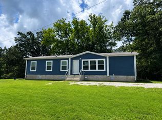 8800 Highway 100, Jacks Creek, TN 38347