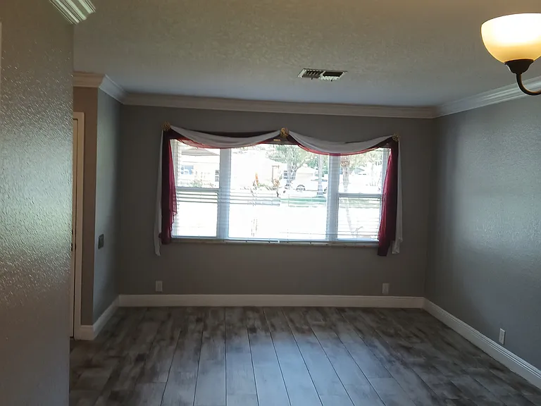 9819 Lema Ct — Photo 44
