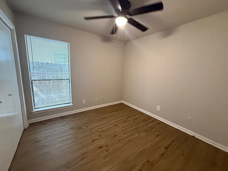 2516 Howellwood Way #B — Photo 17