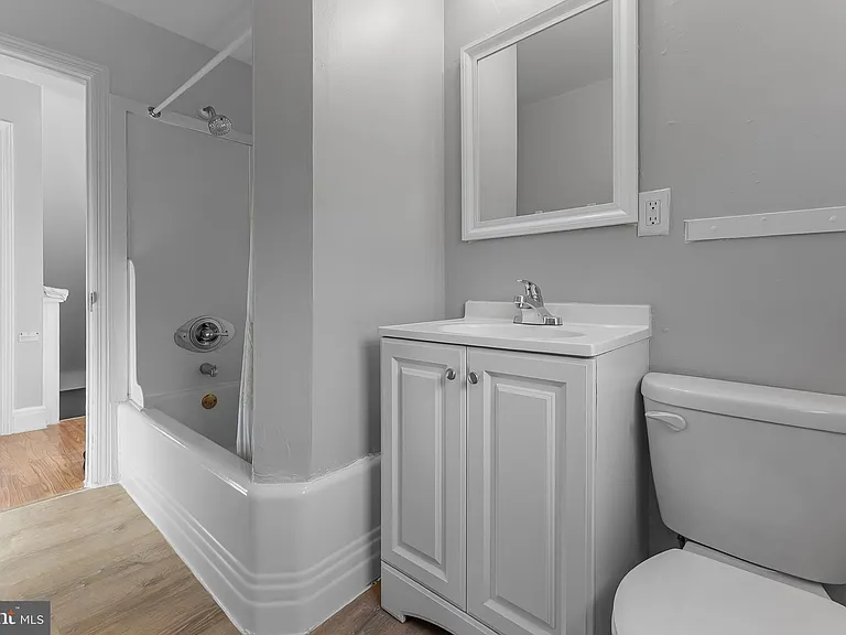 4517 Woodlea Ave — Photo 13
