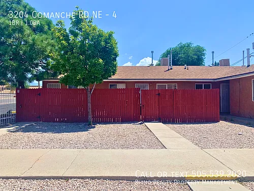 3204 Comanche Rd NE Photo 1