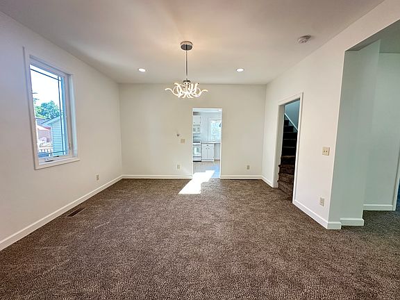 5th image of 509 N Plum St