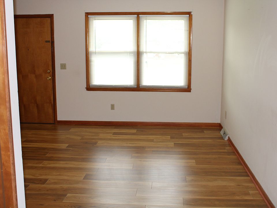 Building Photo 4