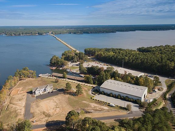 4th image of C-1 Row Boat Way