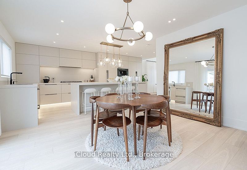 Burlington House for rent - 5 Bedrooms — photo 18