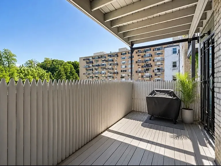 26 Medfield St #2 — Photo 8