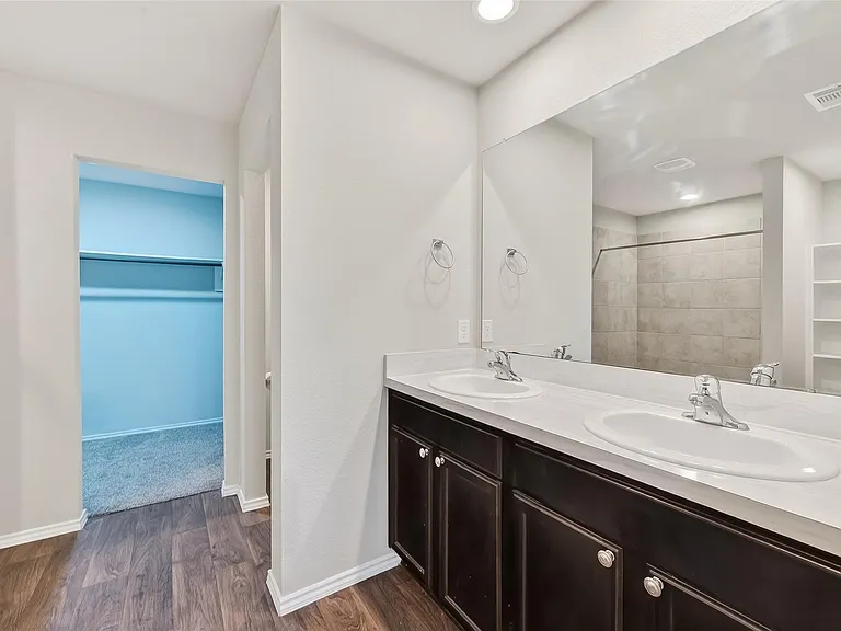 20926 Belmont Village Way — Photo 40