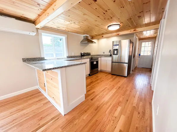 162 East Grand Avenue #201, Old Orchard Beach, ME 04064