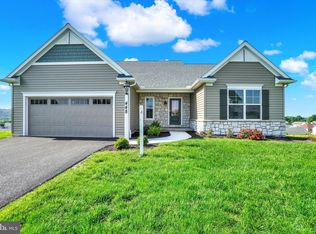 448 Springhouse Ln, York, PA 17406