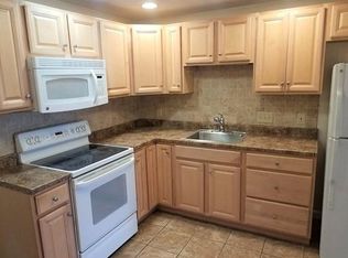 305 Riverside Ave APT 33, Medford, MA 02155