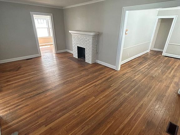 3rd image of 5424-5426 Harrison St #2B-1BA-1234SQFT