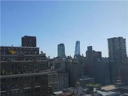 Rented by RELO REDAC INC. | media 35