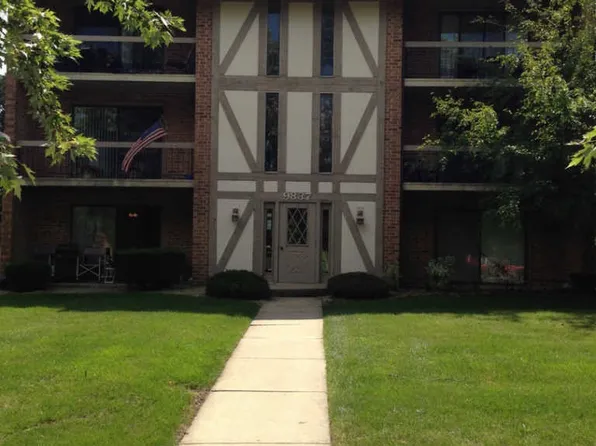 9837 Treetop Dr, Orland Park, IL 60462