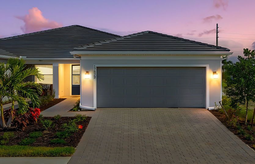 Welcoming Ellenwood Exterior with Impact Glass