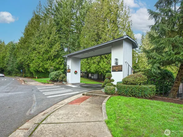 1805 Village Green Drive #20, Mill Creek, WA 98012