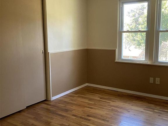 5th image of 1057 Dorothy St
