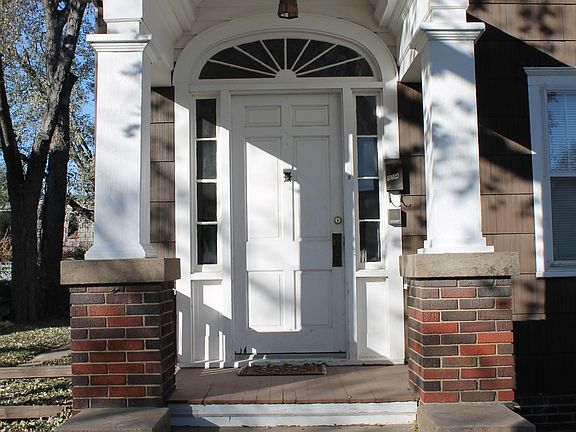 2nd image of 514 NW 3rd St #B