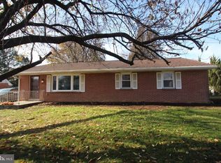 6310 Jackson Dr, East Petersburg, PA 17520
