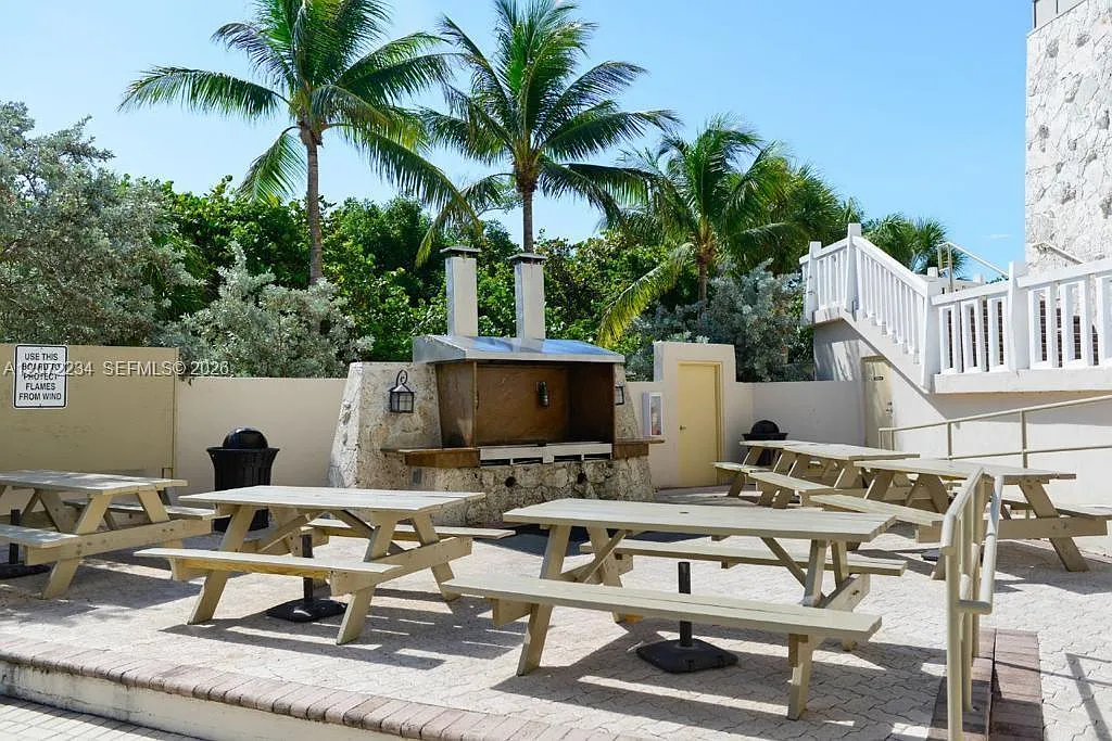 Towers Of Key Biscayne Co — Photo 3