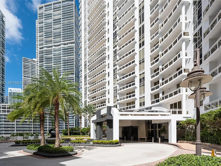 901 Brickell Key Blvd #2006 — Photo 4